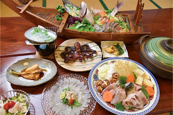 天然とらふぐDXプランの料理