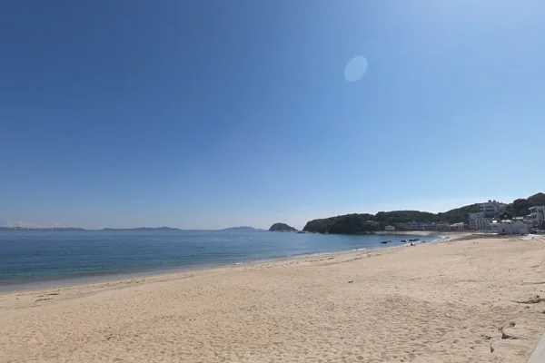 宿の目の前に広がる篠島海水浴場サンサンビーチ