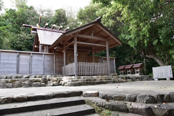 篠島の八王子社