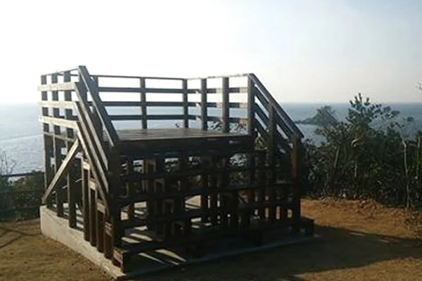 太一岬キラキラ展望台のモニュメント